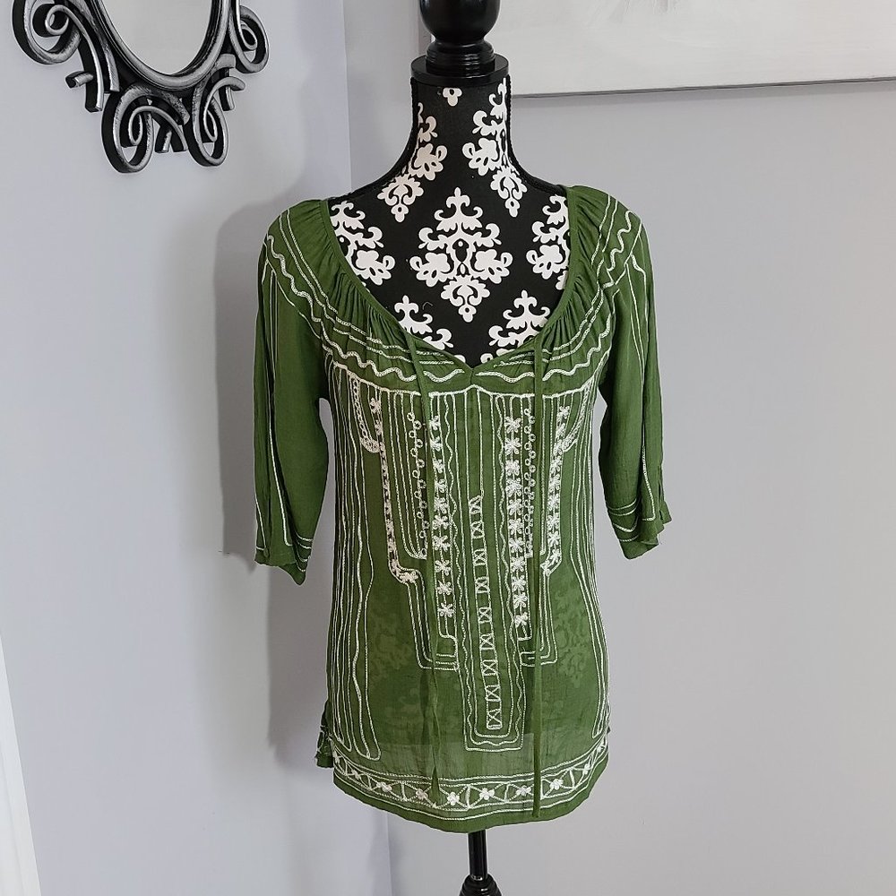 le chateau Green Embroidered Blouse, Size XXS